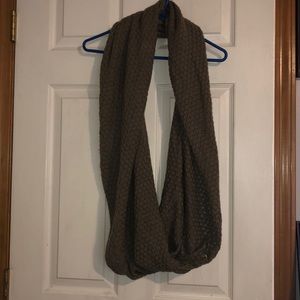 Women’s infinity scarf